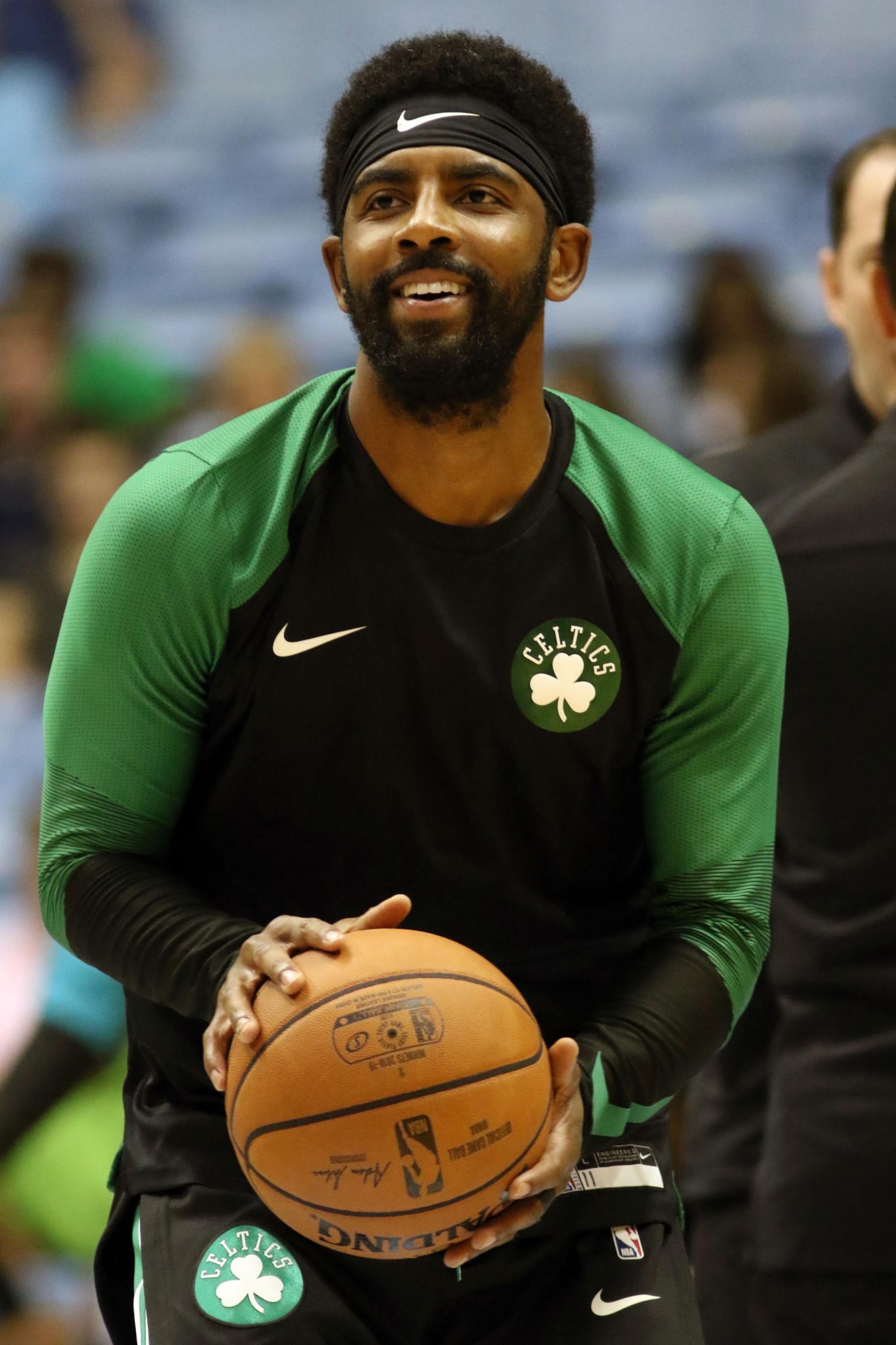 占据绝对优 占据绝对优