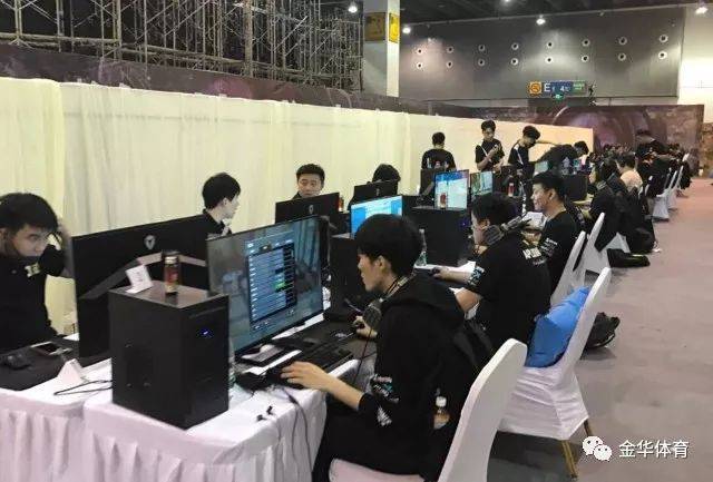 教练组的轮 教练组的轮